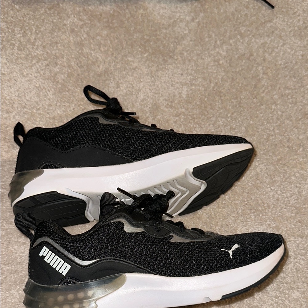 Puma Black and White Athletic Shoes with Modern Design